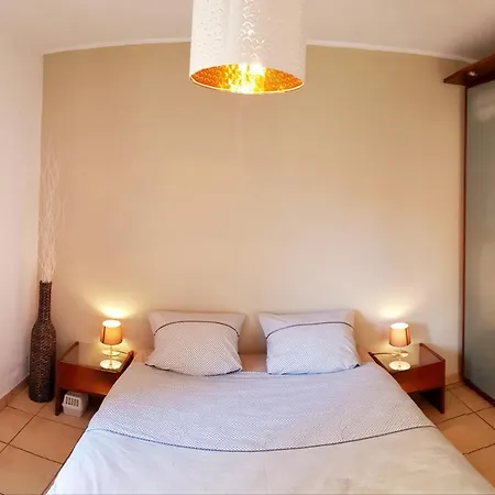 Moderne Pres De Centre Apartamento Martigues
