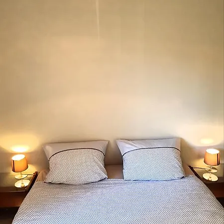Moderne Pres De Centre Apartamento Martigues